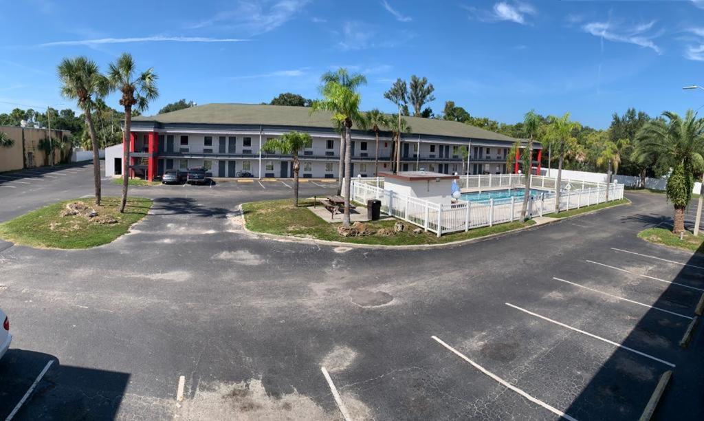 La Casa Inn New Port Richey Gulf Beach Us-19 Exteriör bild